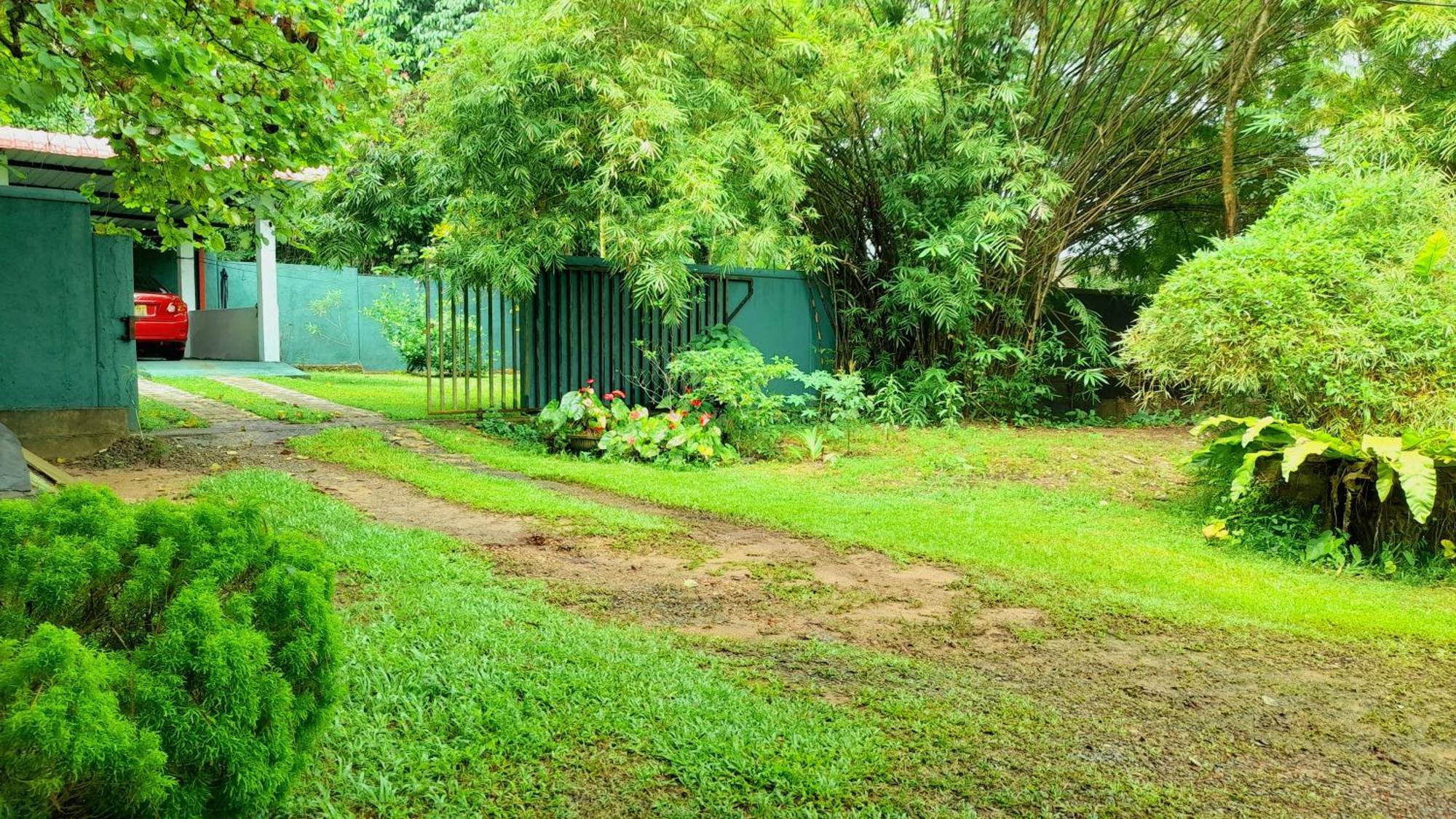 Madara Hotel Horana Luaran gambar